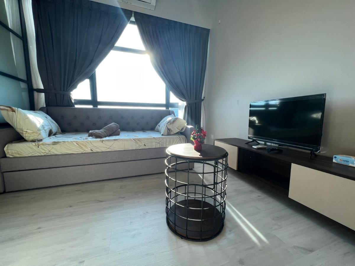 Tk Homestay - Sea View And Mount Kinabalu View كوتا كينابالو المظهر الخارجي الصورة